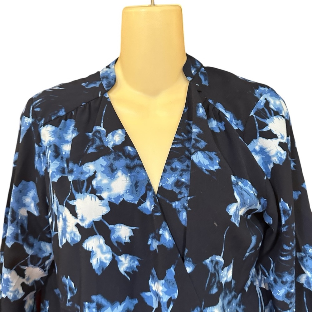 Vince Camuto NEW FOUNTAIN Floral V-Neck Faux Wrap Blouse S - Picture 4 of 12